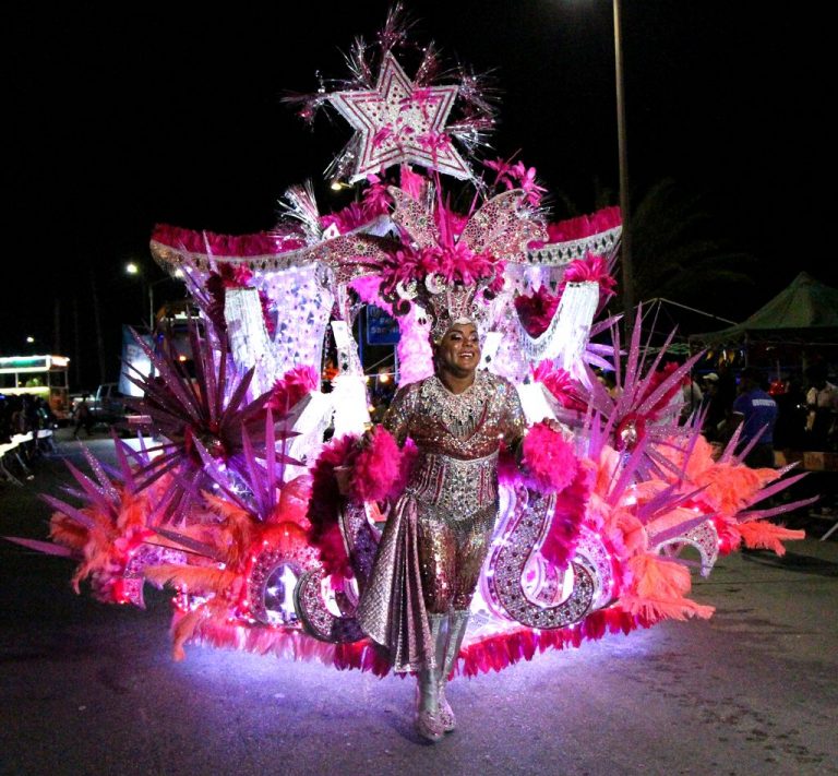 A Glimpse Of Aruba's Carnival 64! | Visit Aruba Blog