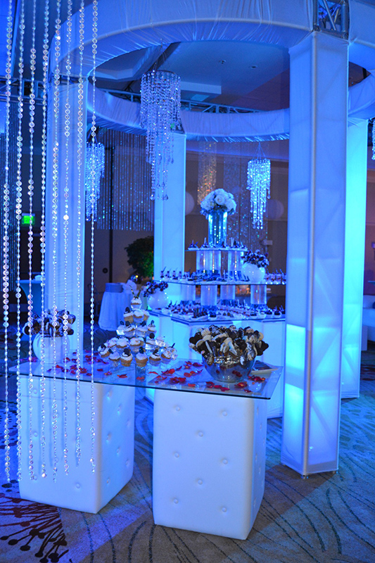 Aruba Marriott Resort & Stellaris Casino organizes “Crystal Fusion Ball” honoring their clientele as a token of appreciation